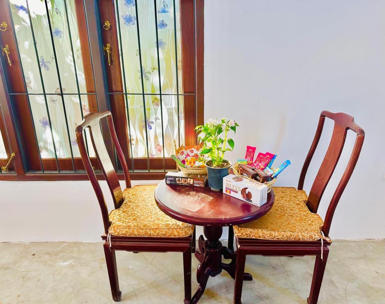 Sea Breeze Guest House Negombo Buitenkant foto