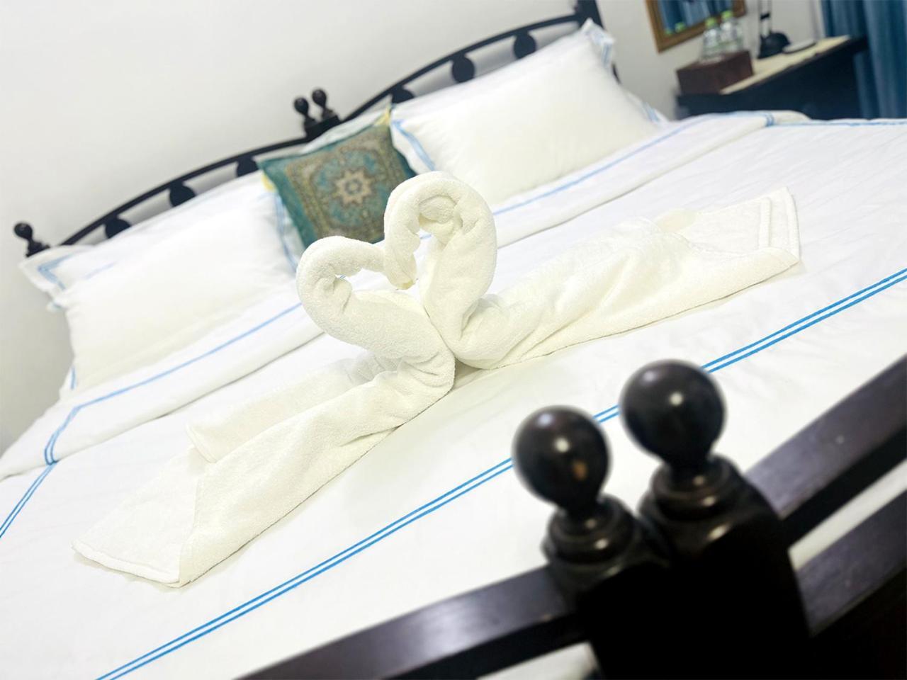 Sea Breeze Guest House Negombo Buitenkant foto