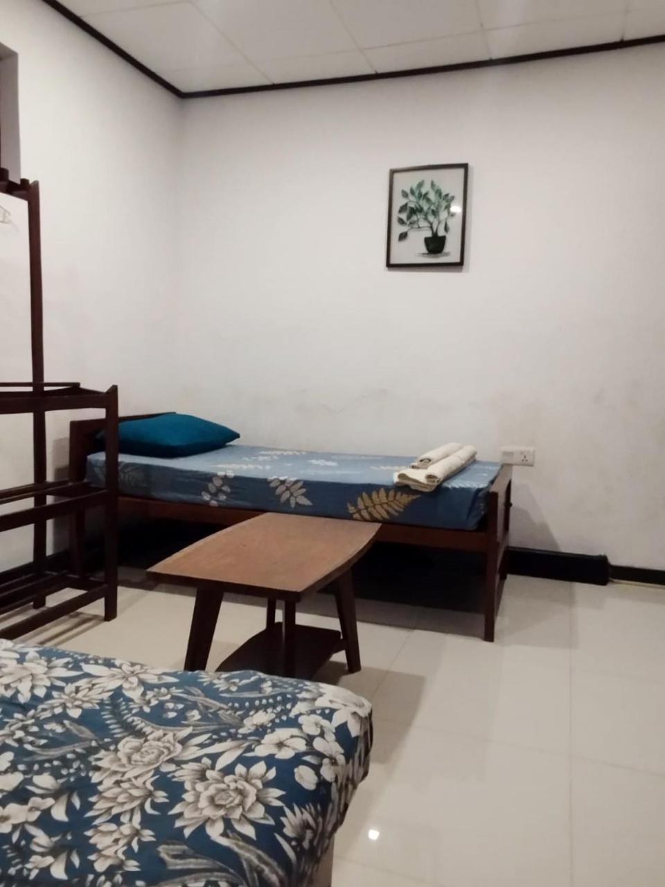 Sea Breeze Guest House Negombo Buitenkant foto