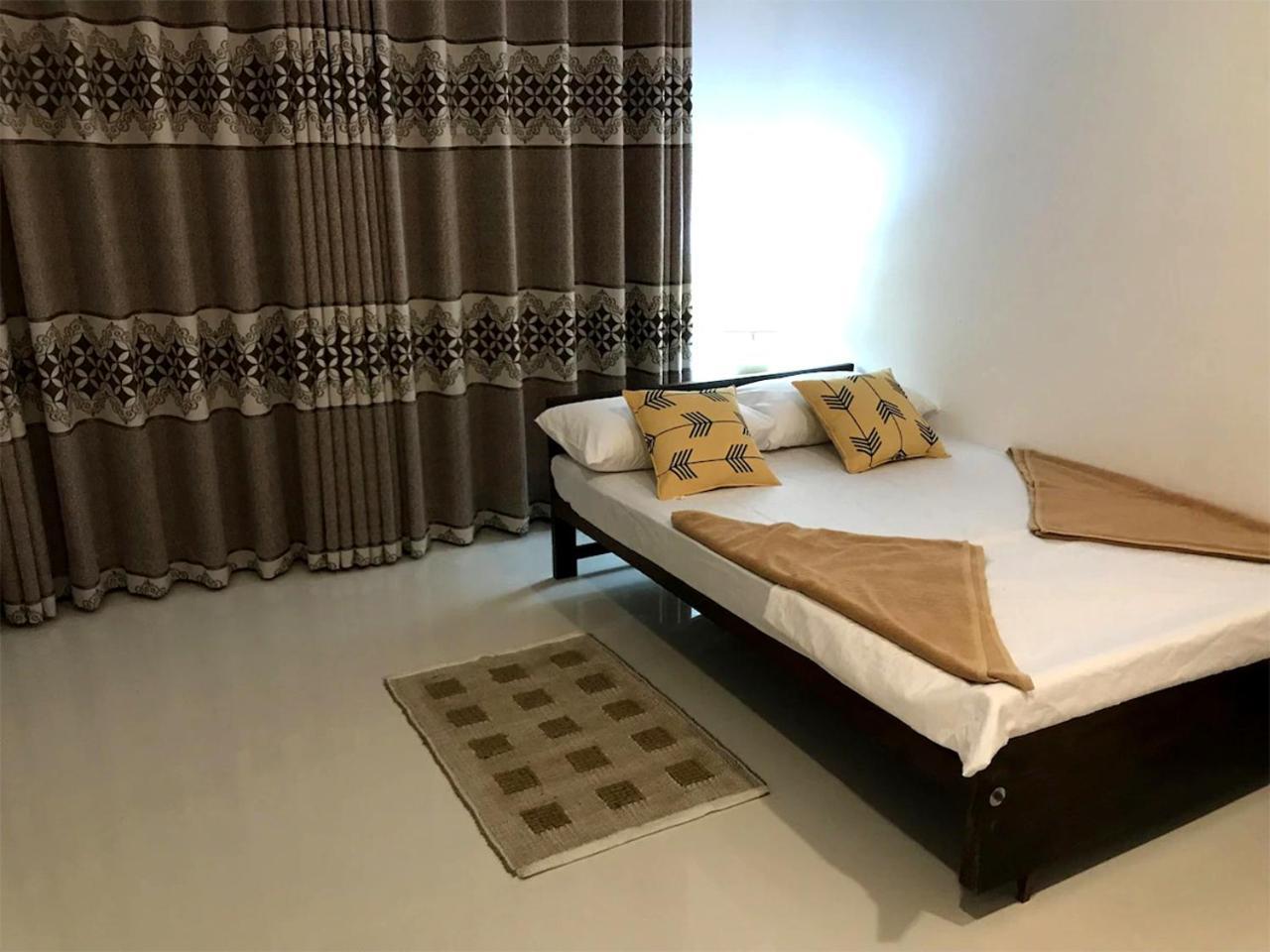 Sea Breeze Guest House Negombo Buitenkant foto