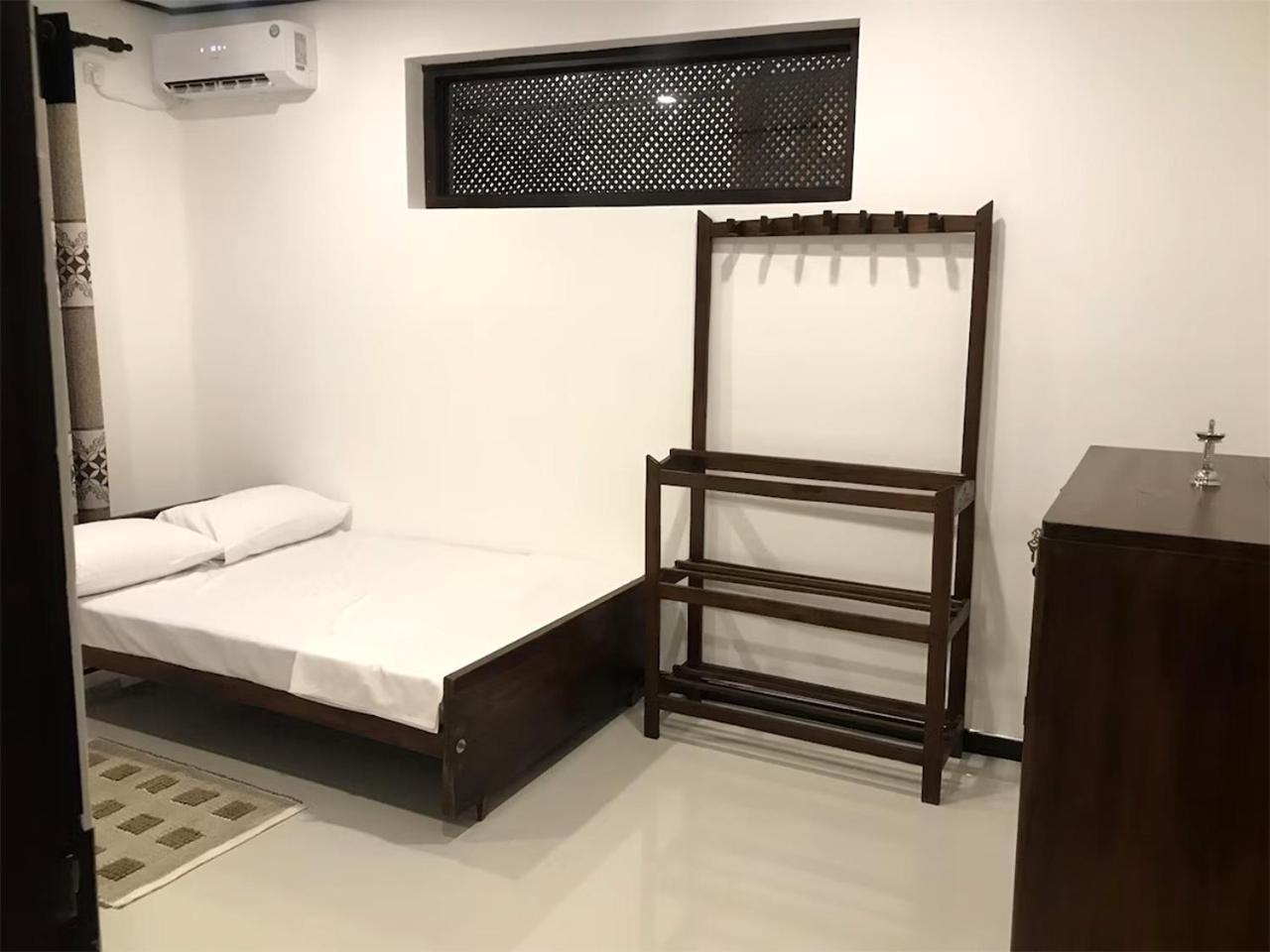 Sea Breeze Guest House Negombo Buitenkant foto