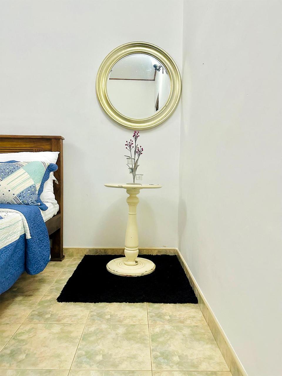 Sea Breeze Guest House Negombo Buitenkant foto