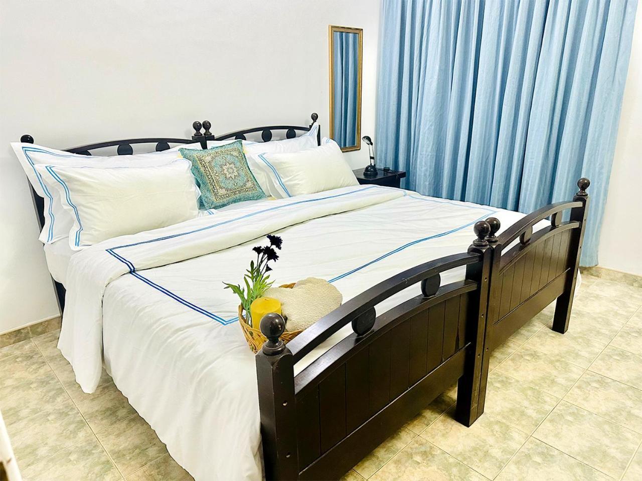 Sea Breeze Guest House Negombo Buitenkant foto